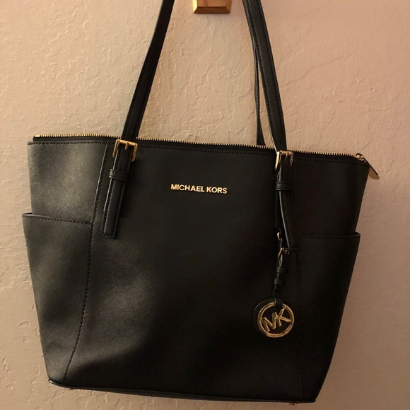 Michael Kors Handbags - Michael Kors Tote